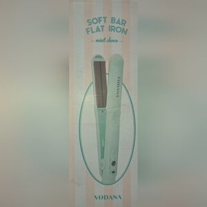 Mint Choco Soft Bar Flat Iron